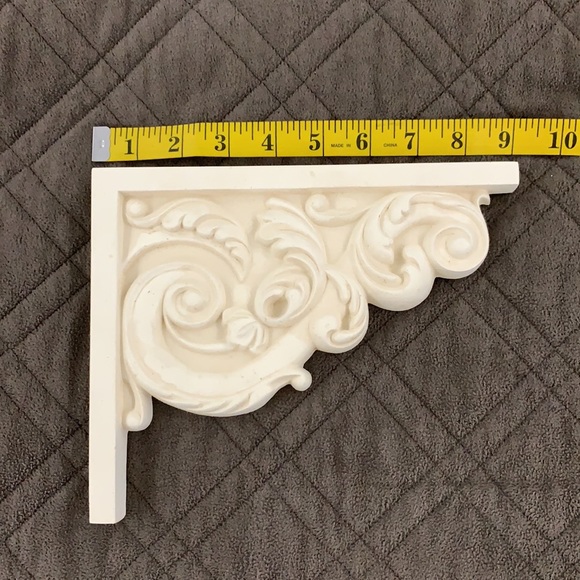 Decorative Moldings - Picture 2 of 4